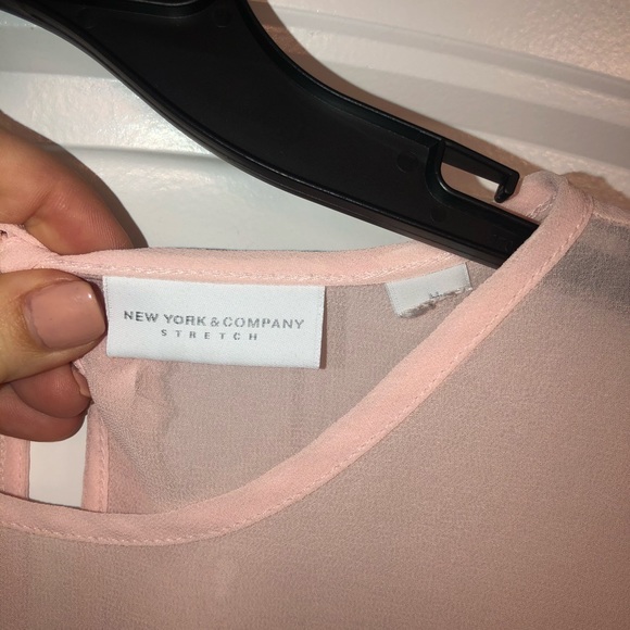 Pink top - Picture 2 of 4